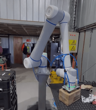 DOBOT CR20A Cardboard Gripping with Vacuum Gripper