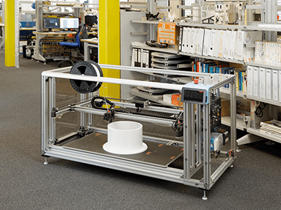 XXL 3D printing using igus room gantry